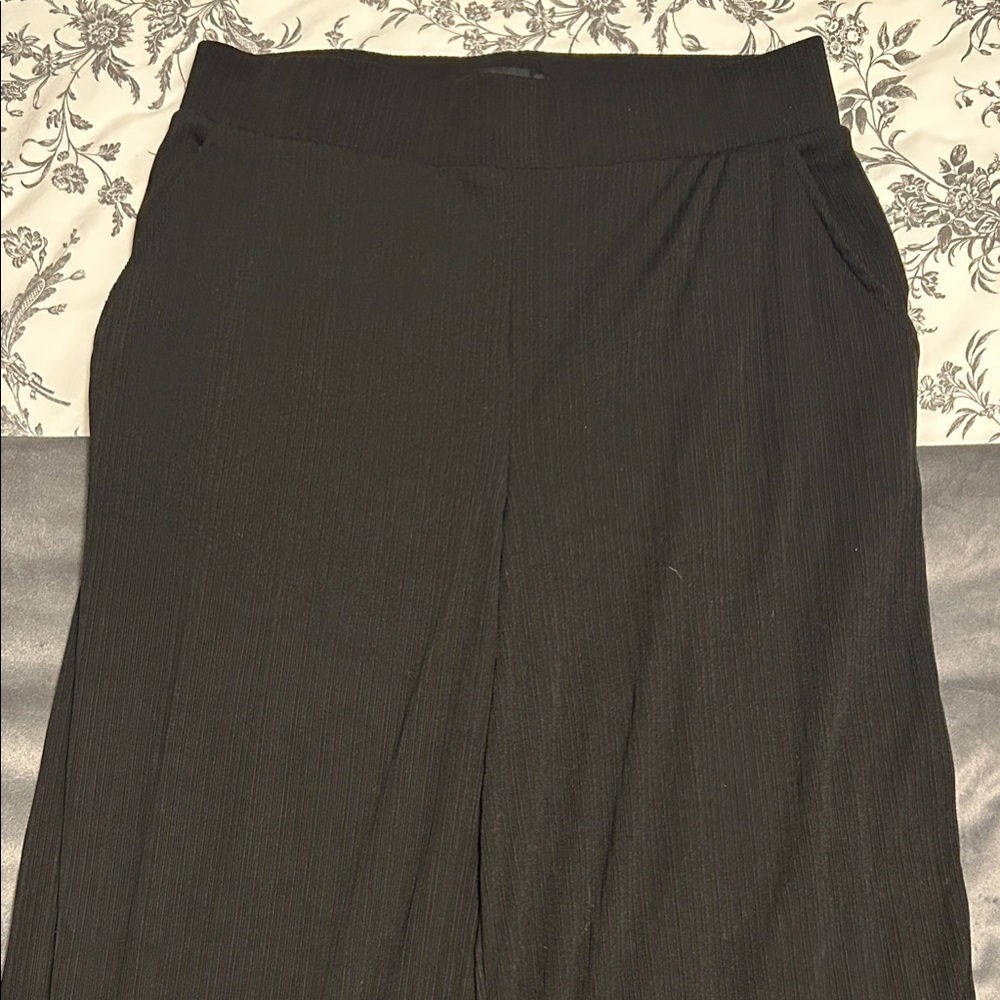 Black Wide-Leg Textured Pants